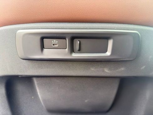 Used 2019 BMW X5 xDrive40i w/ Convenience Package image 23