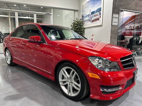Used 2013 Mercedes-Benz C 250 Sedan image 14