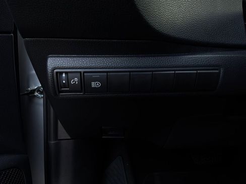 Used 2025 Toyota Corolla LE image 19