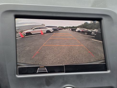 Used 2023 Chevrolet Equinox LT FWD image 18