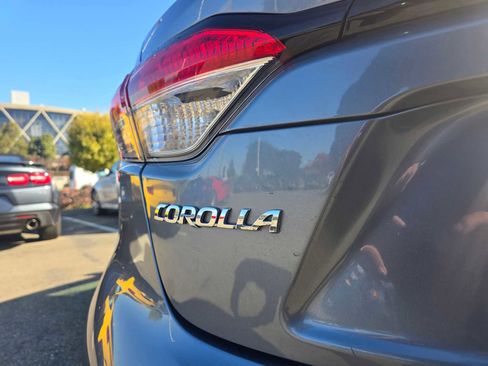Used 2022 Toyota Corolla LE image 16