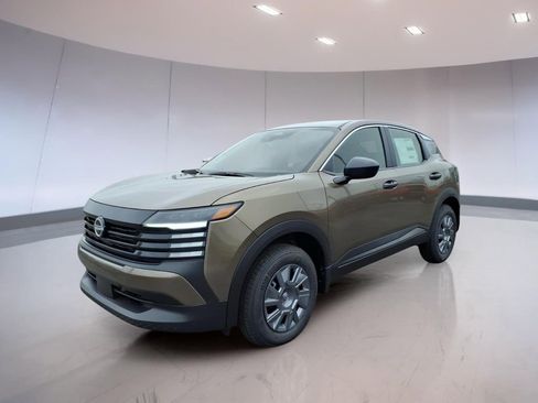 New 2026 Nissan Kicks S image 7