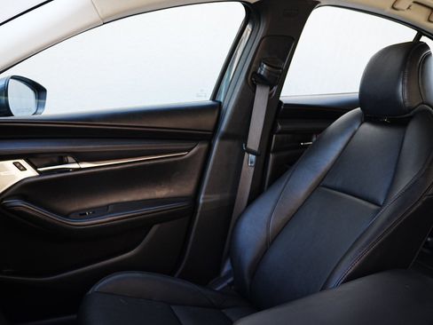 Used 2020 MAZDA MAZDA3 Sedan w/ Preferred Package image 11