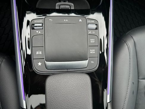 Certified 2022 Mercedes-Benz GLB 250 4MATIC image 26