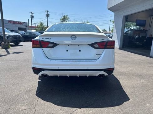 Used 2023 Nissan Altima 2.5 SL AWD/4WD image 3