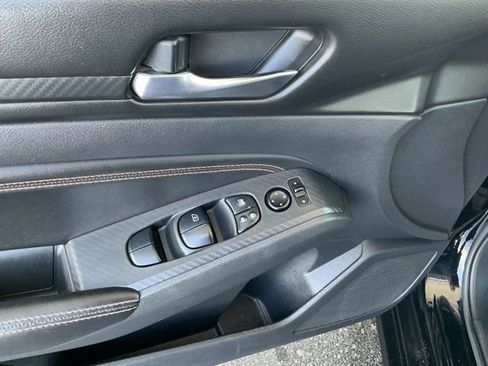 Used 2020 Nissan Altima 2.5 SR FWD image 16
