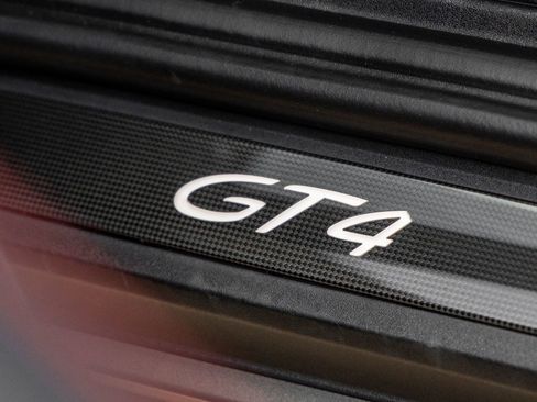 Certified 2016 Porsche Cayman GT4 RWD image 33