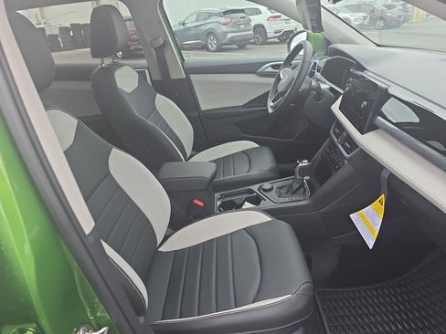 New 2025 Volkswagen Taos SEL image 30