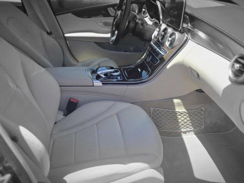 Used 2015 Mercedes-Benz C 300 4MATIC Sedan image 20