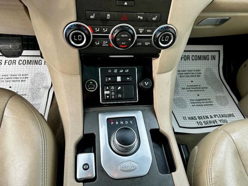 Used 2016 Land Rover LR4 HSE Silver Edition image 14