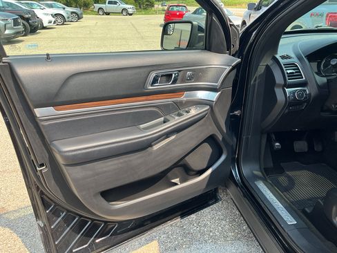 Used 2017 Ford Explorer Limited AWD/4WD image 14