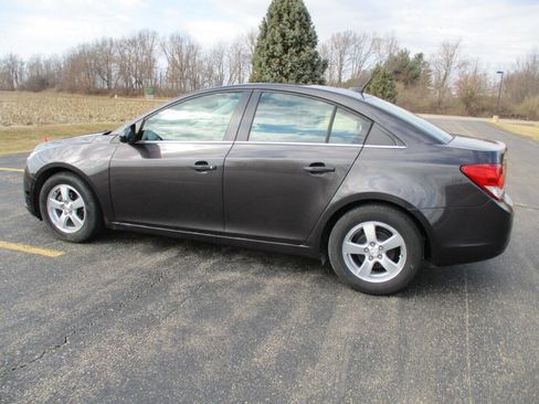 Used 2014 Chevrolet Cruze LT image 11