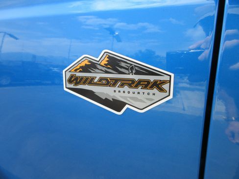 Used 2023 Ford Bronco Wildtrak AWD/4WD image 3