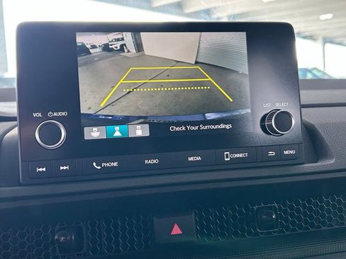Used 2025 Honda CR-V LX image 17