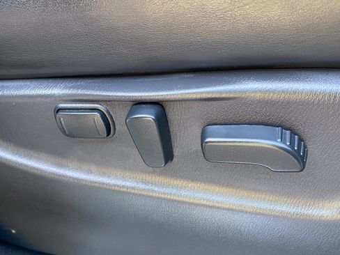 Used 2017 Nissan Armada Platinum RWD image 69