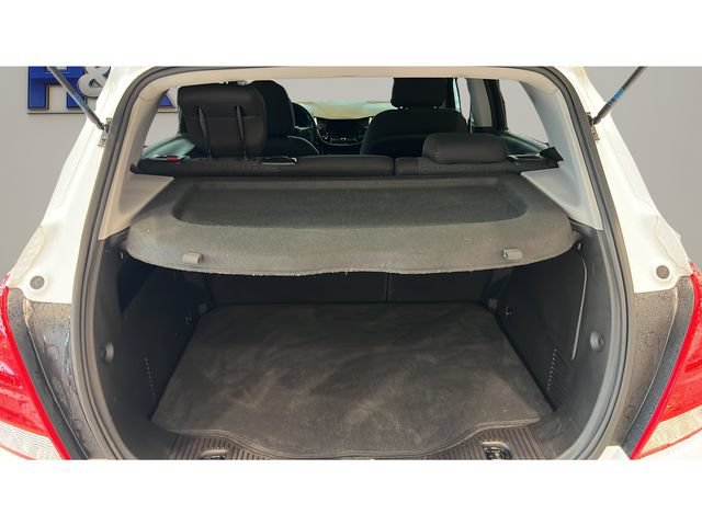 Used 2019 Chevrolet Trax LS w/ Fleet Convenience Package AWD/4WD image 16