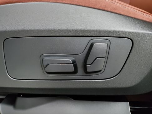 Used 2026 BMW X1 xDrive28i w/ Convenience Package AWD/4WD image 13