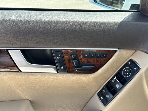 Used 2014 Mercedes-Benz C 250 Sedan image 23