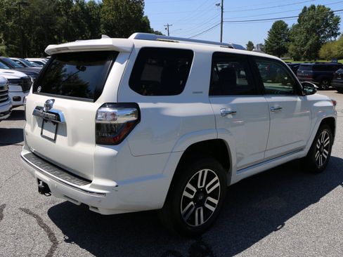 Used 2018 Toyota 4Runner Limited AWD/4WD image 8