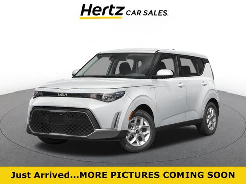 Used 2025 Kia Soul LX w/ LX Technology Package FWD image 1