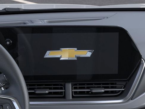 Used 2026 Chevrolet Trax LT image 44