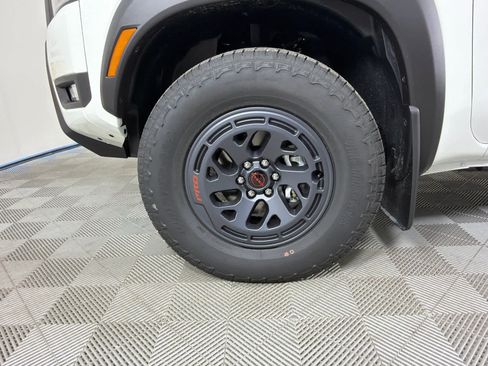 New 2026 Nissan Frontier PRO-4X w/ Pro-4x Convenience Package AWD/4WD image 10