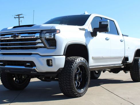 Used 2026 Chevrolet Silverado 3500 High Country w/ High Country Premium Package image 6