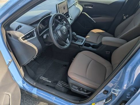 Used 2026 Toyota Corolla Cross XLE w/ Convenience Package FWD image 9