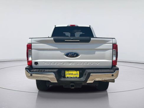 Used 2019 Ford F250 Lariat w/ Lariat Ultimate Package AWD/4WD image 5
