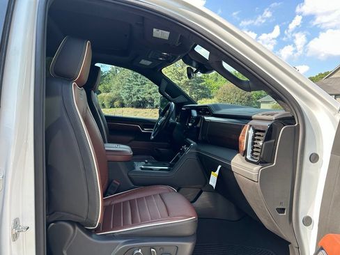 Used 2025 GMC Sierra 3500 Denali Ultimate AWD/4WD image 58