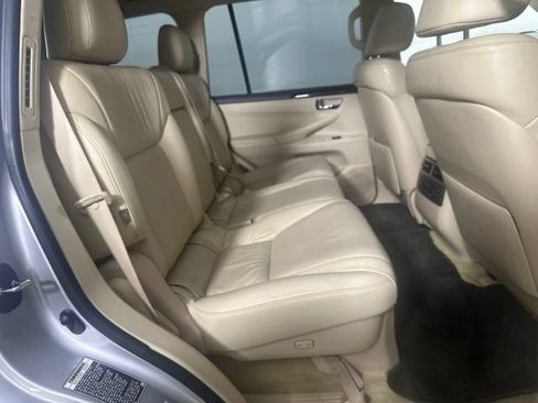 Used 2013 Lexus LX 570 4WD image 25