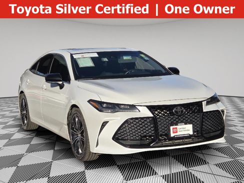 Certified 2019 Toyota Avalon Touring FWD image 1