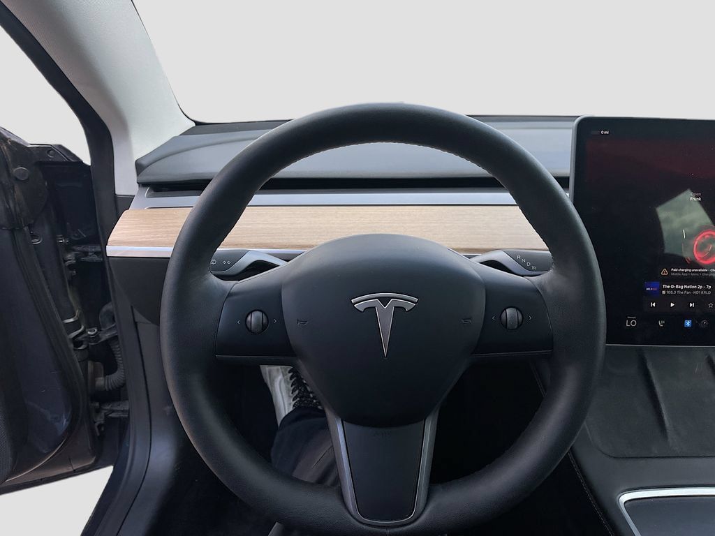 Used 2023 Tesla Model 3 Standard Range RWD image 11