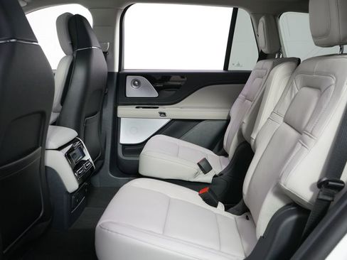 New 2026 Lincoln Aviator Reserve AWD/4WD image 21