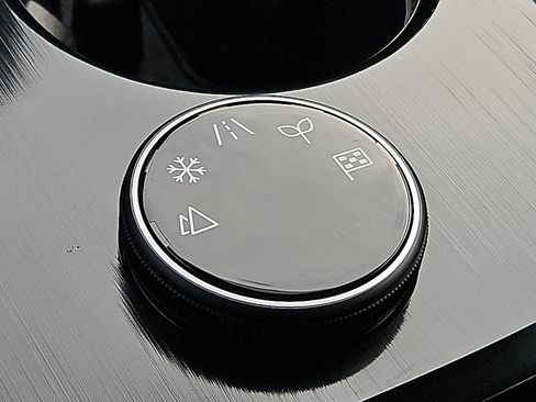 Certified 2023 Nissan Rogue SV image 25