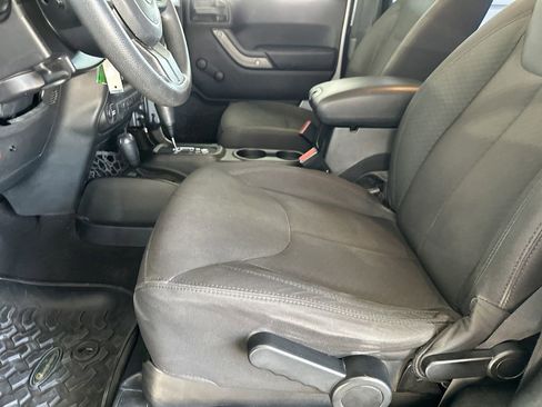 Used 2017 Jeep Wrangler Sport AWD/4WD image 14