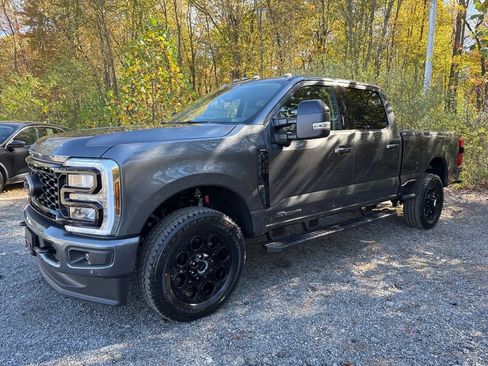 New 2026 Ford F350 Lariat w/ Black Appearance Package image 5