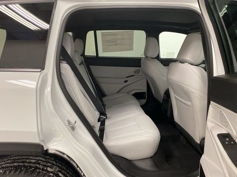 Used 2026 Jeep Cherokee Limited AWD/4WD image 26
