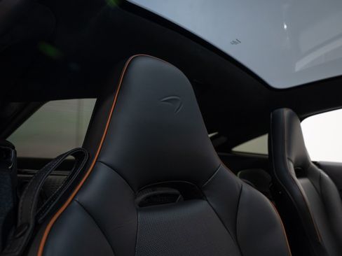 Used 2023 McLaren GT RWD image 56