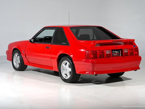 Used 1991 Ford Mustang GT RWD image 4