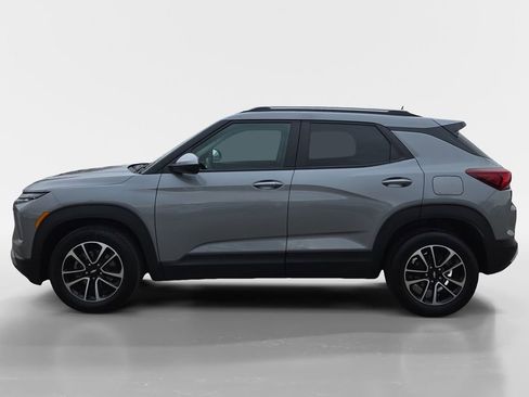 Used 2024 Chevrolet TrailBlazer LT w/ Driver Confidence Package image 2