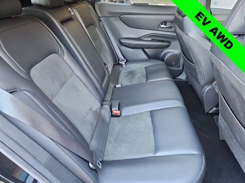 Used 2023 Nissan Ariya AWD image 17