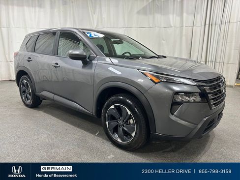 Used 2024 Nissan Rogue SV AWD/4WD image 2