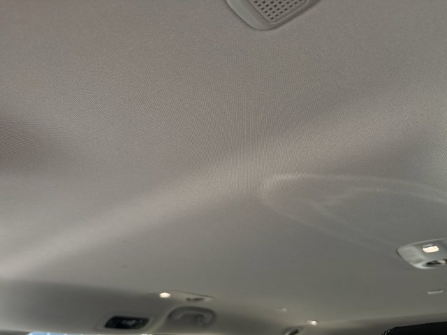 Used 2023 Chrysler Pacifica Touring-L FWD image 22