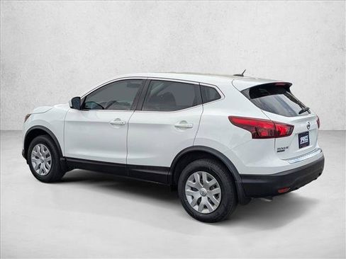 Used 2018 Nissan Rogue Sport S FWD image 8