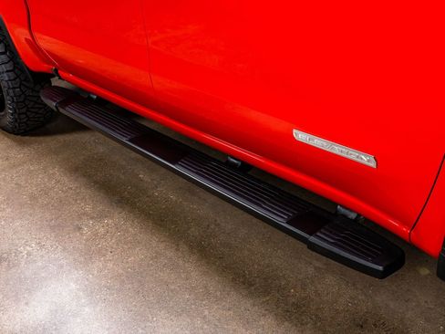 Used 2025 GMC Sierra 1500 Elevation image 13