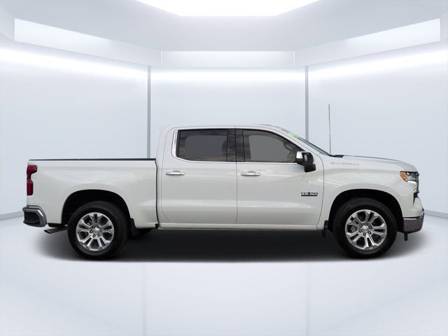 Used 2025 Chevrolet Silverado 1500 LTZ w/ LTZ Convenience Package II RWD image 2