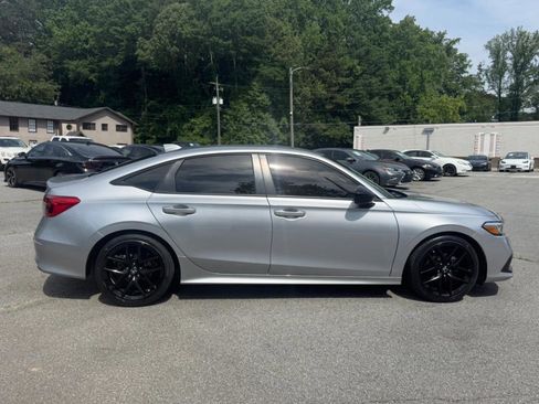 Used 2022 Honda Civic Sport image 8