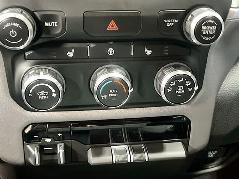 Used 2024 RAM 1500 Big Horn image 15