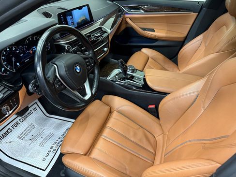 Used 2017 BMW 540i xDrive w/ Premium Package image 6